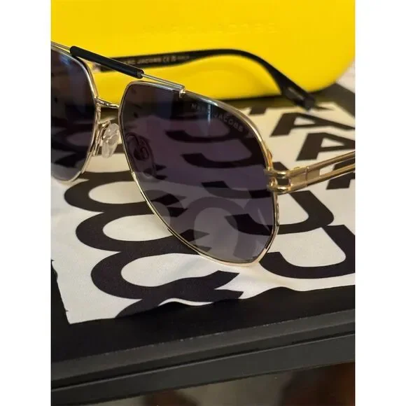 Marc Jacobs Unisex Square Sunglasses Black Gradient Lens UV400 - Picture 10 of 14